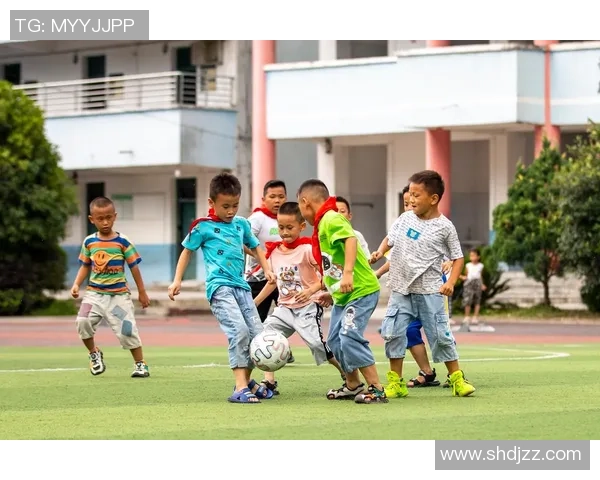 足球红蛋的奇妙旅程探索与成长的故事